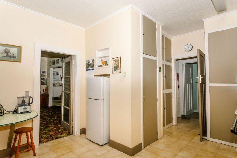 Photo of property in 36 Riverdale Road, Dannevirke, 4930