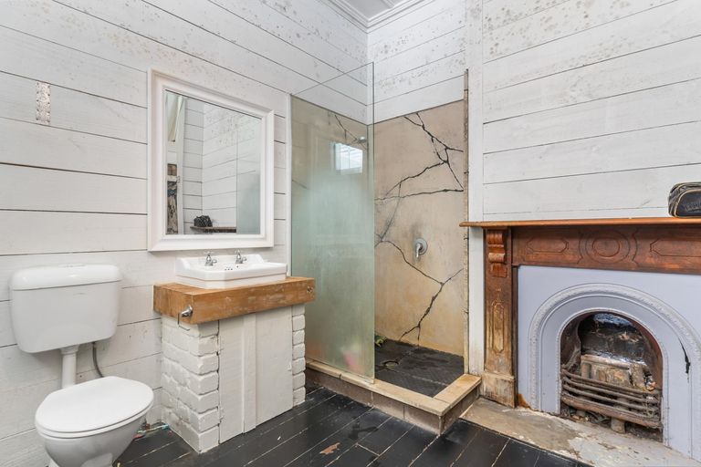 Photo of property in 2 Collingwood Road, Waiuku, 2123