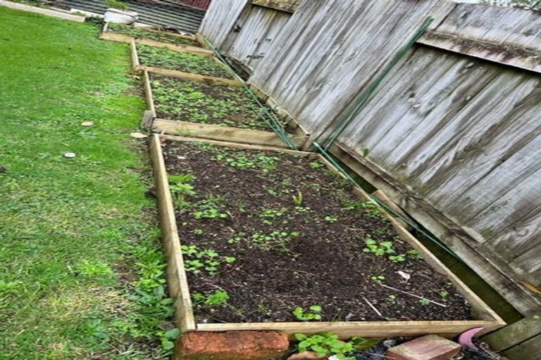 Photo of property in 2/2 Napoleon Avenue, Milford, Auckland, 0620