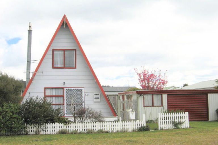 Photo of property in 104a Tamaki Road, Whangamata, 3620