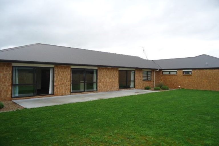 Photo of property in 26 Piwakawaka Court, Rototuna North, Hamilton, 3210