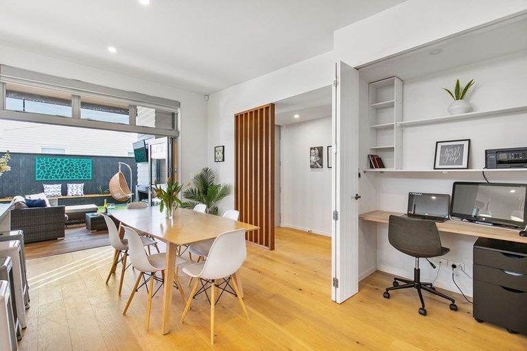 Photo of property in 4a Ross Crescent, Orewa, 0931