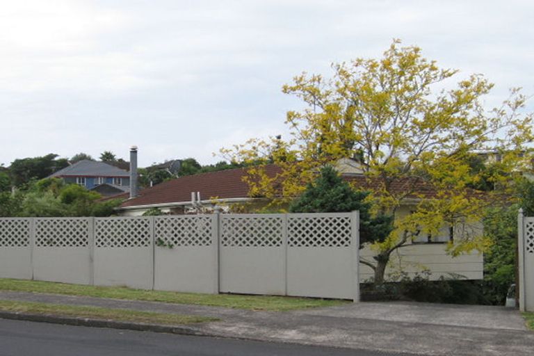 Photo of property in 38 Marina View Drive, West Harbour, Auckland, 0618