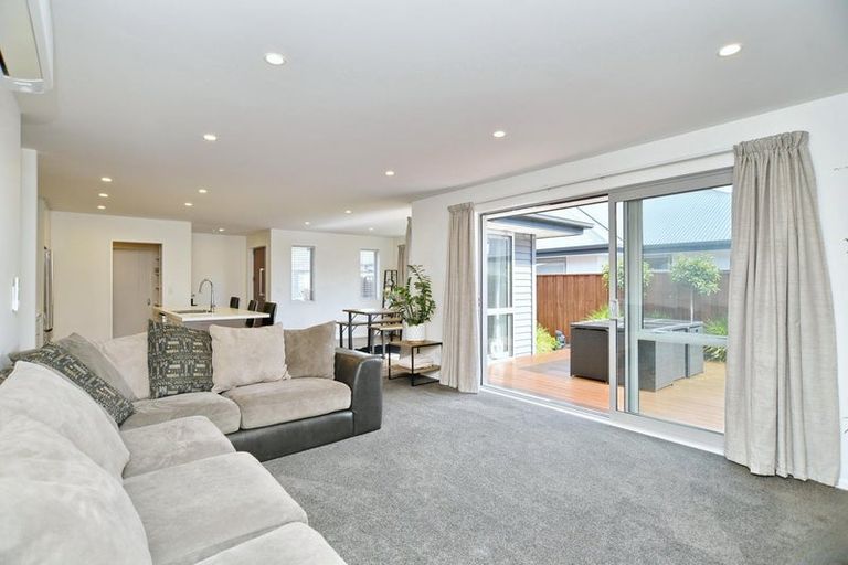 Photo of property in 5 Vittoria Lane, Pegasus, 7612