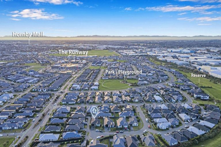 Photo of property in 10 Bofors Close, Wigram, Christchurch, 8042