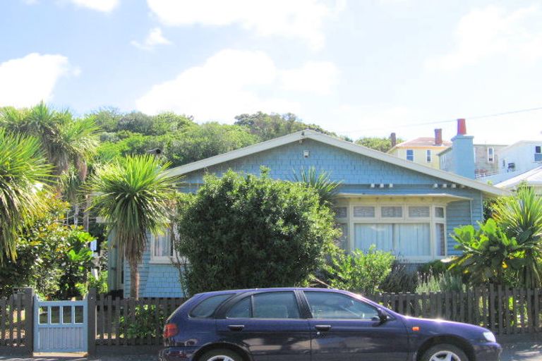 Photo of property in 14 Wright Street, Mount Cook, Wellington, 6021
