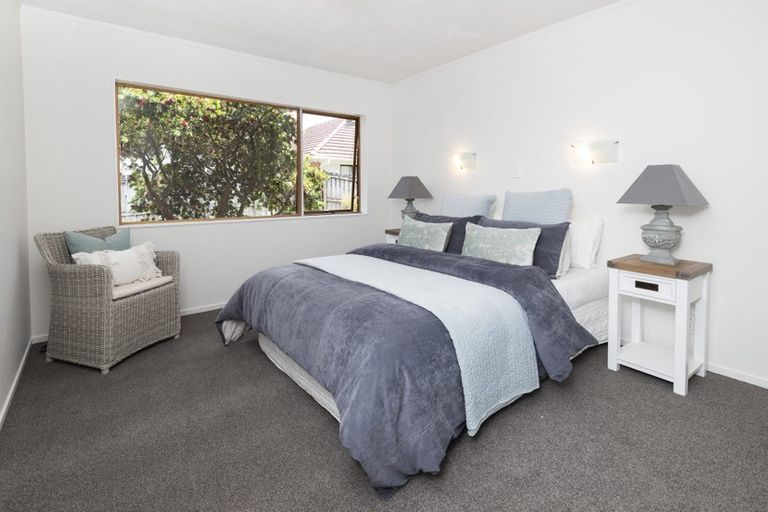 Photo of property in 1/10 Benygloe Place, Highland Park, Auckland, 2010