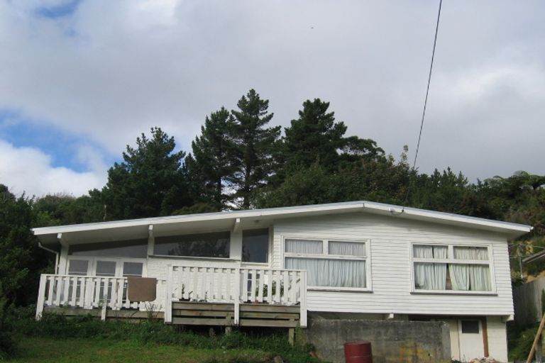 Photo of property in 13 Thomson Grove, Stokes Valley, Lower Hutt, 5019