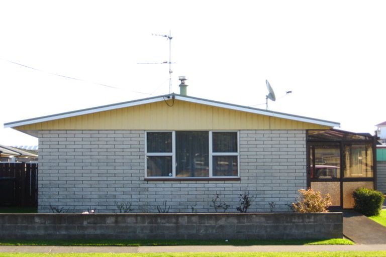 Photo of property in 1/42 Sanders Avenue, Westown, New Plymouth, 4310
