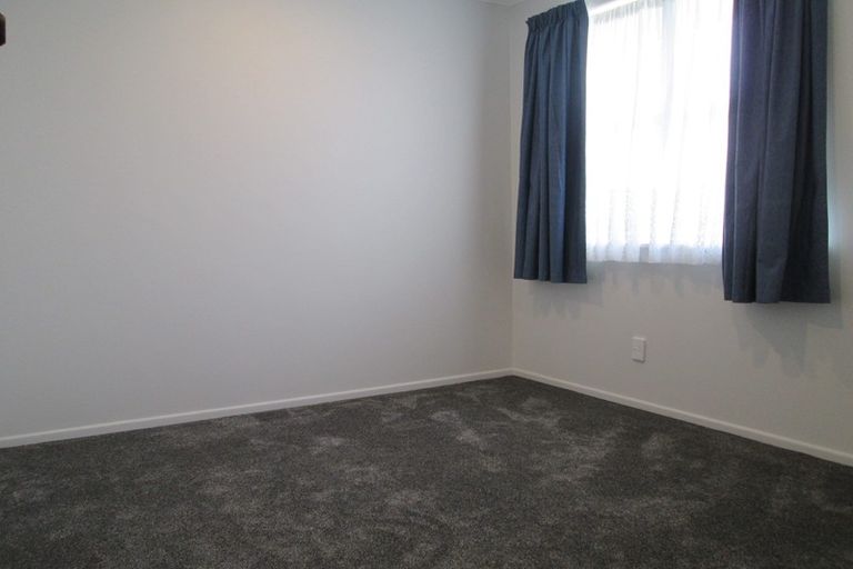 Photo of property in 2/24 Dale Crescent, Pakuranga, Auckland, 2010