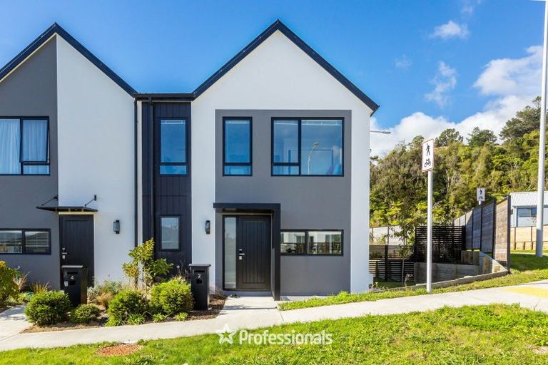 Photo of property in 2 Dahl Drive, Wallaceville, Upper Hutt, 5018