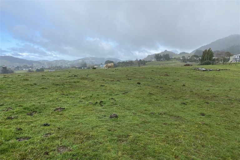 Photo of property in 35 Boundary Road, Hikurangi, 0114