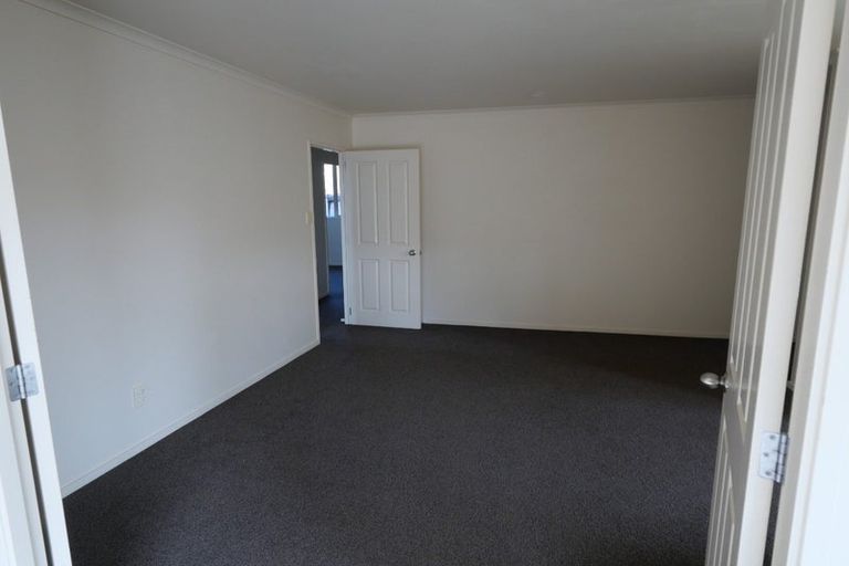 Photo of property in 18 Les Marston Place, Pukekohe, 2120