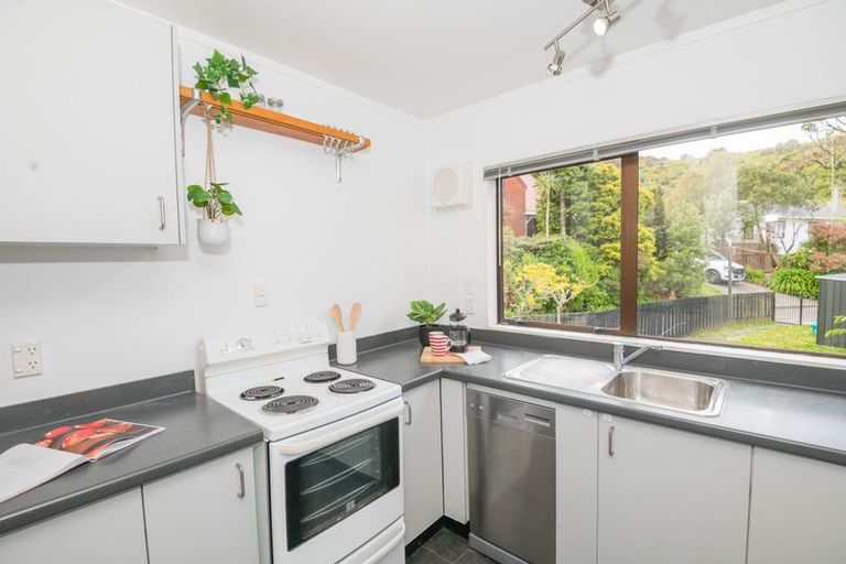 Photo of property in 43 Montgomery Avenue, Karori, Wellington, 6012