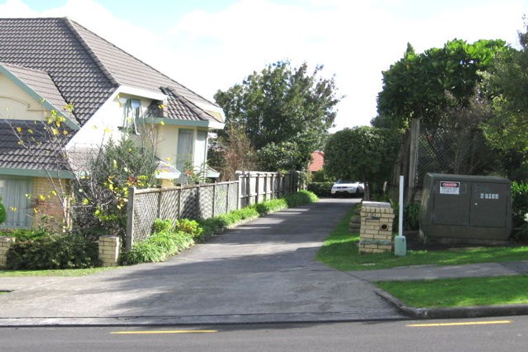 Photo of property in 2/12 Rochester Crescent, Somerville, Auckland, 2014