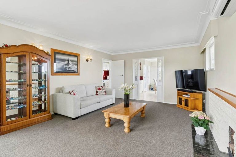 Photo of property in 95 Hillcrest Avenue, Hillcrest, Auckland, 0627