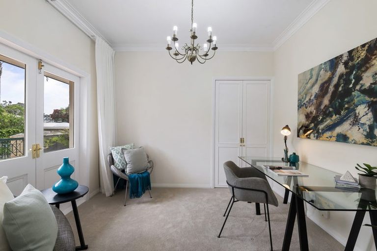 Photo of property in 1/248 Hurstmere Road, Takapuna, Auckland, 0622