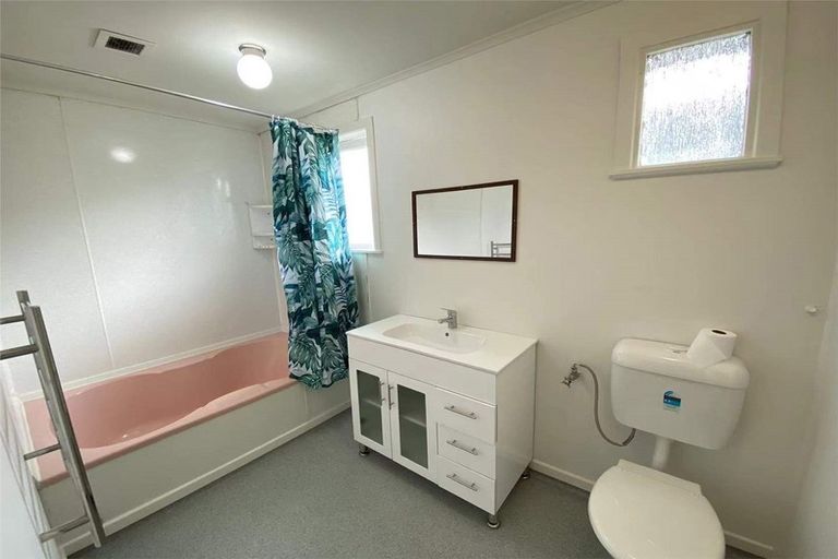 Photo of property in 30 Mclean Avenue, Papatoetoe, Auckland, 2025