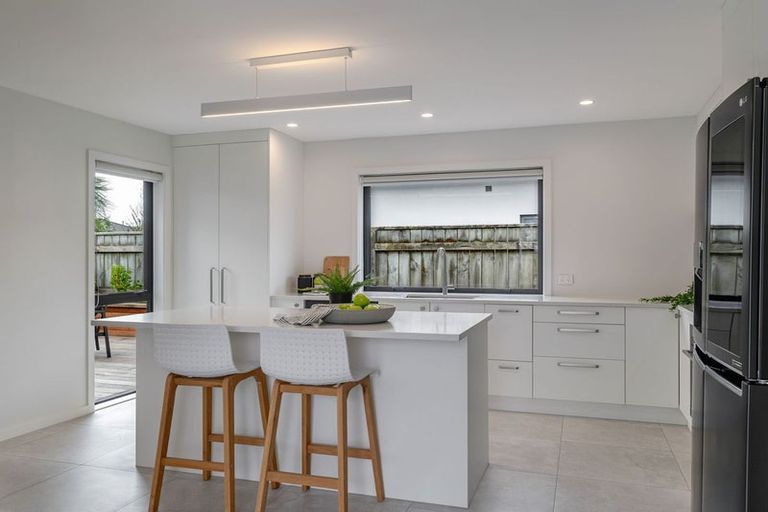 Photo of property in 19a Rosalie Terrace, Kelvin Grove, Palmerston North, 4414