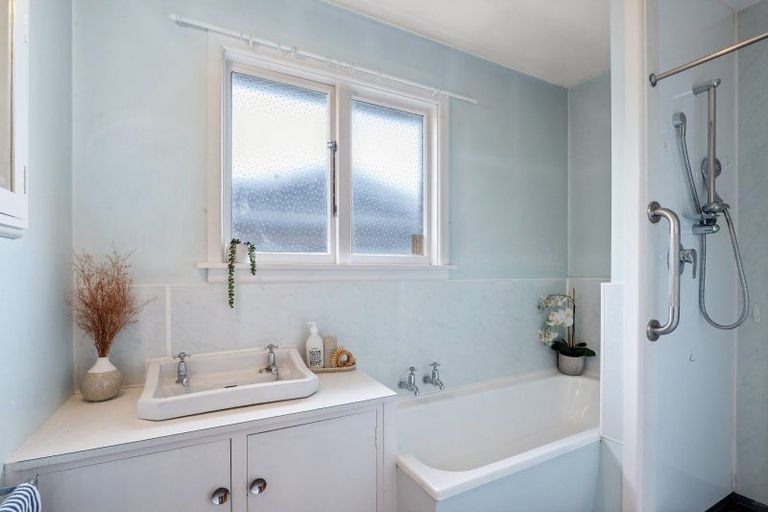 Photo of property in 15 Carruthers Street, Ilam, Christchurch, 8041