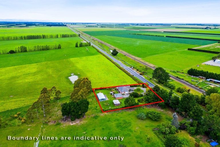 Photo of property in 2476 West Coast Road, Kirwee, Darfield, 7571