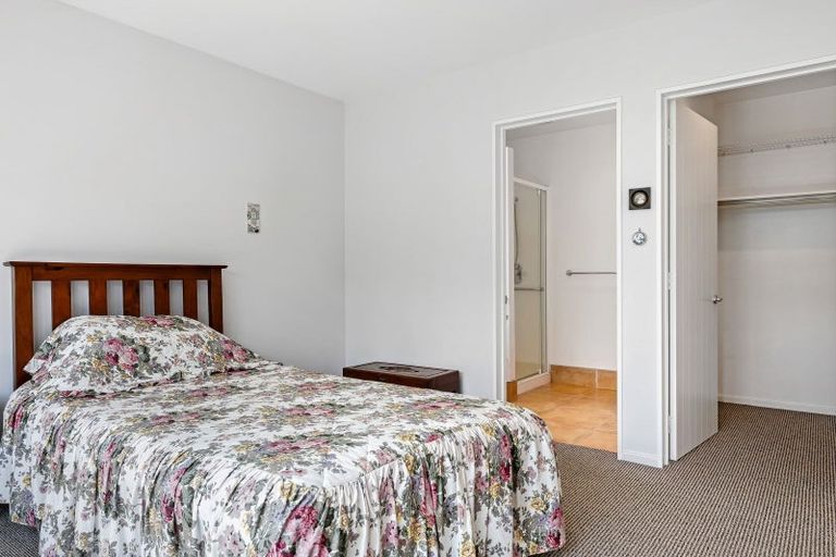 Photo of property in 63a Chesterfield Mews, Russley, Christchurch, 8042