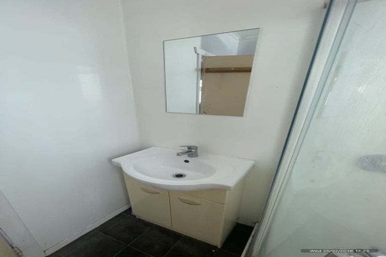 Photo of property in 1/11 Worcester Street, West End, Palmerston North, 4410