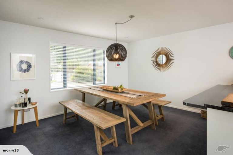 Photo of property in 5 Whitby Close, Waikawa, Picton, 7220