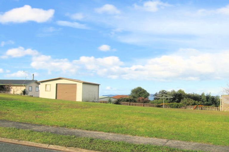 Photo of property in 8 Arohia Place, Snells Beach, 0920