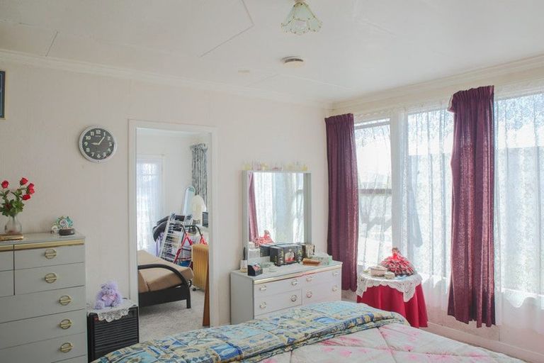 Photo of property in 17 Spencer Street, Bluff, 9814