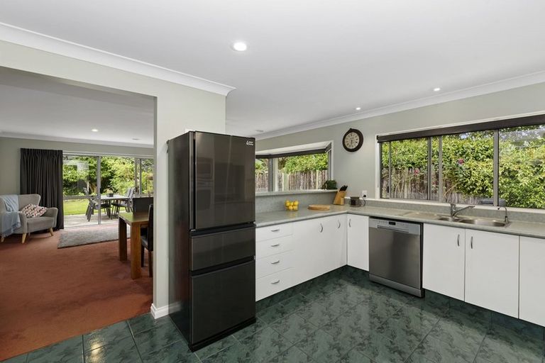 Photo of property in 321 Te Moana Road, Waikanae, 5036