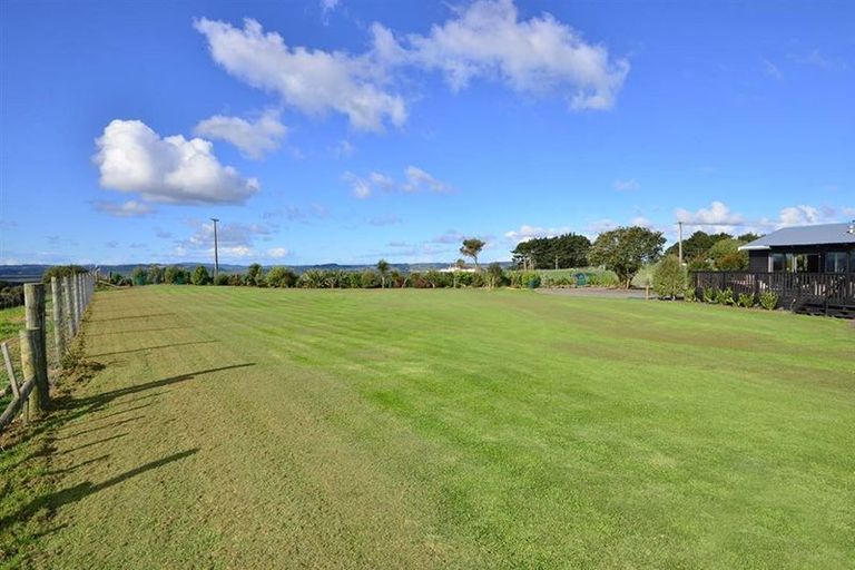 Photo of property in 368 Evans Road, South Head, Helensville, 0874