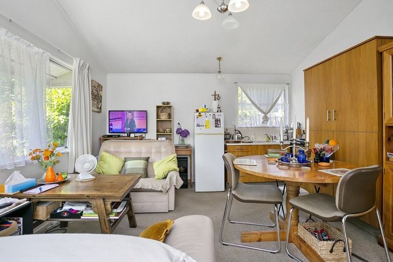 Photo of property in 35 Queen Street, Cambridge, 3434