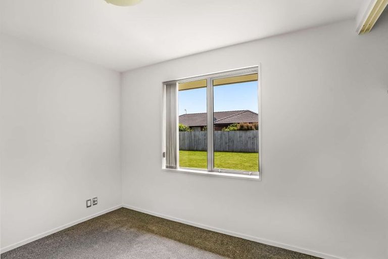 Photo of property in 69 Acacia Avenue, Rangiora, 7400