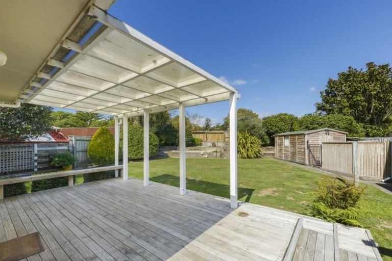 Photo of property in 37 Parkland Crescent, Terrace End, Palmerston North, 4410
