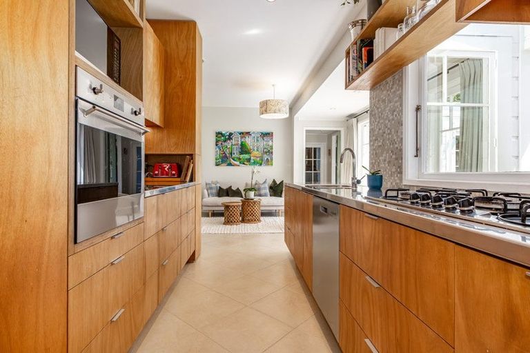 Photo of property in 80a Jubilee Road, Khandallah, Wellington, 6035