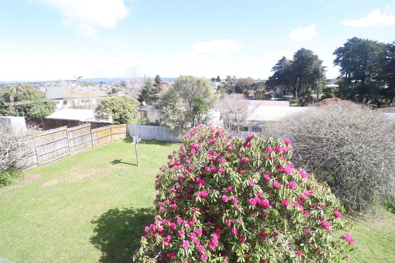 Photo of property in 3/10 Westward Ho, Glen Eden, Auckland, 0602