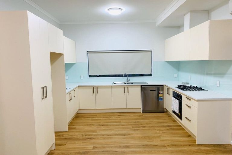 Photo of property in 91 Kamara Road, Glen Eden, Auckland, 0602