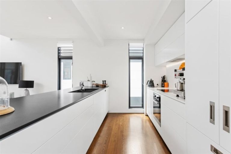 Photo of property in 26a Peterborough Street, Christchurch Central, Christchurch, 8013