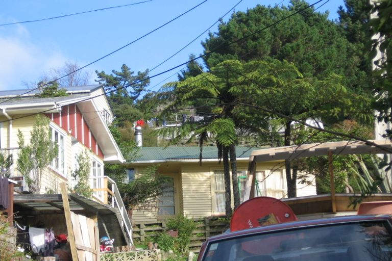 Photo of property in 11 Thomson Grove, Stokes Valley, Lower Hutt, 5019