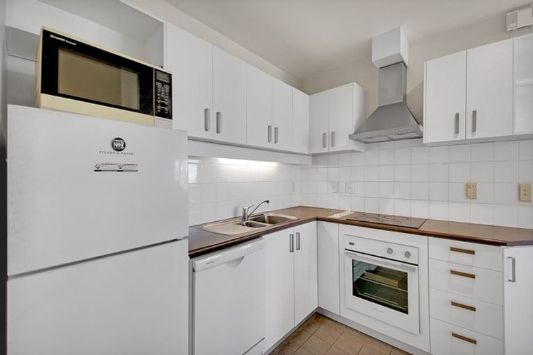 Photo of property in Madison On The Square Apartments, 2a/37 Federal Street, Auckland Central, Auckland, 1010