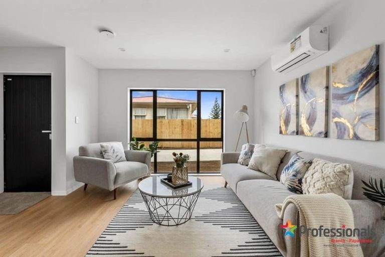 Photo of property in 70c Cargill Street, Papakura, 2110