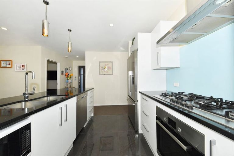 Photo of property in 21 Pistacia Place, Hornby, Christchurch, 8025