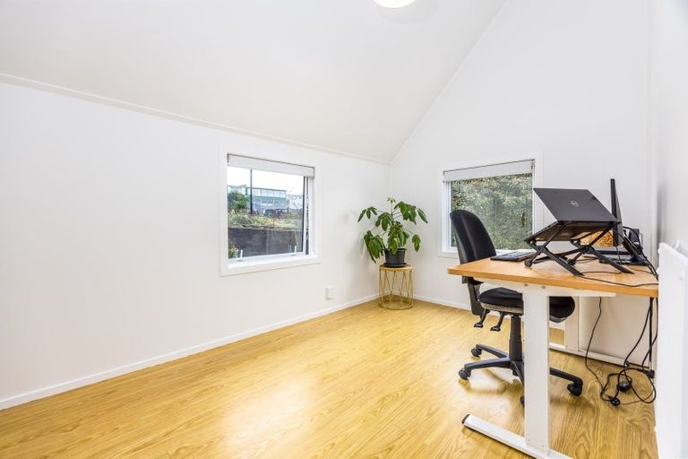 Photo of property in 1/27 Lagoon Drive, Panmure, Auckland, 1072