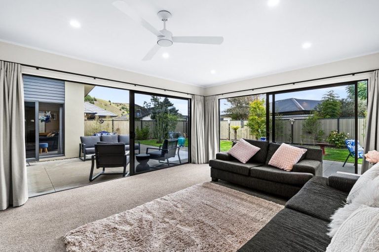Photo of property in 27 Pinotage Drive, Greenmeadows, Napier, 4112