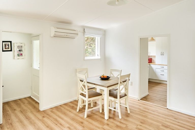 Photo of property in 2/345 Muritai Road, Eastbourne, Lower Hutt, 5013