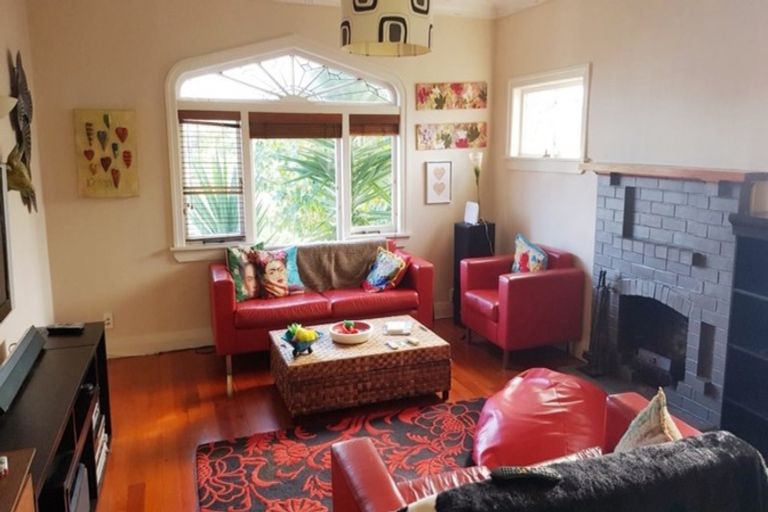Photo of property in 16 Alberton Avenue, Mount Albert, Auckland, 1025