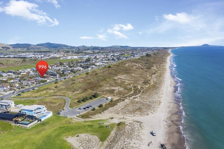 Photo of property in 996 Papamoa Beach Road, Papamoa Beach, Papamoa, 3118