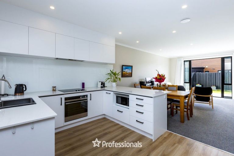 Photo of property in 12 Fitch Lane, Wallaceville, Upper Hutt, 5018