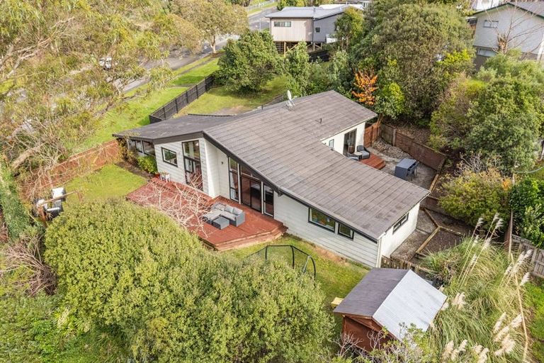 Photo of property in 26 Woolwich Close, Whitby, Porirua, 5024